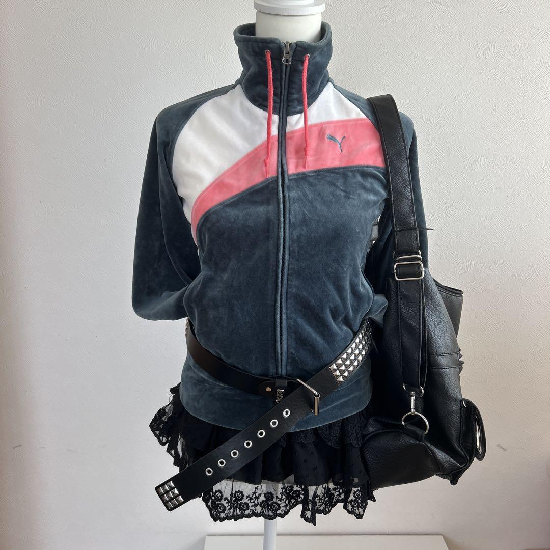 平成ギャル y2k 00s PUMA ベロア - メルカリ