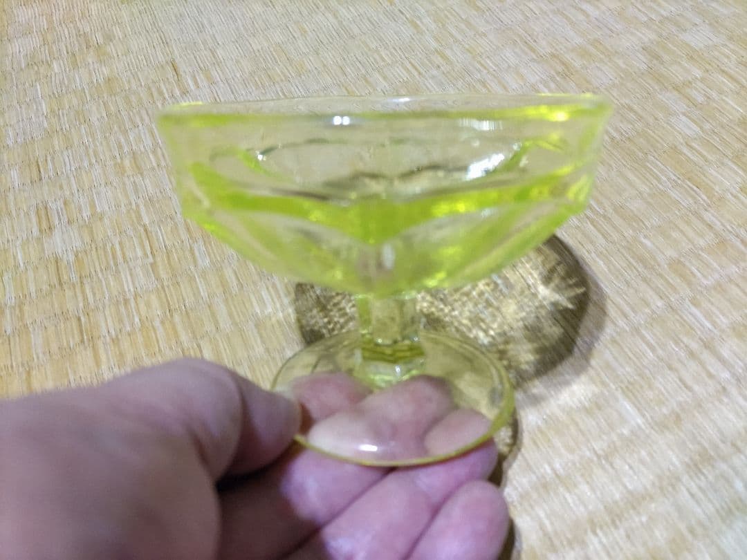 氷コップ　プレスガラス　美品　233g　無傷 氷コップ プレスガラス 美品 233g 無傷 - メルカリ