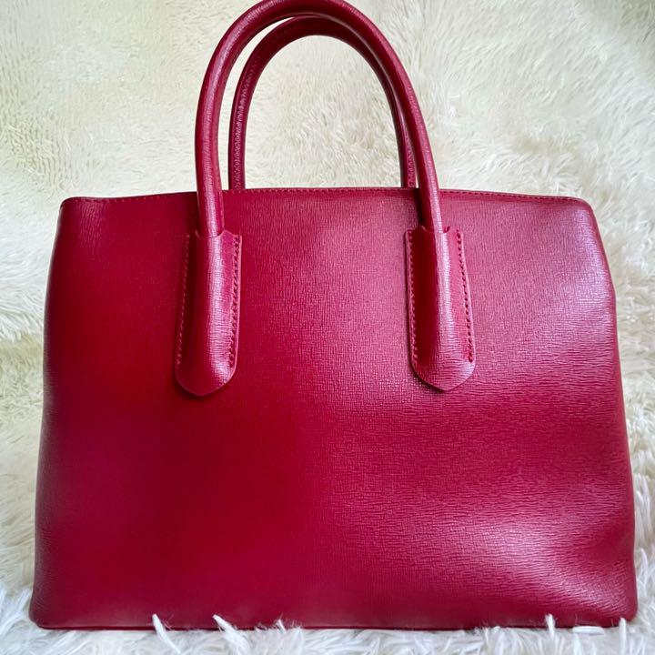 品揃え豊富で ショルダーバッグ 2way テッサ 極美品✨フルラ レッド