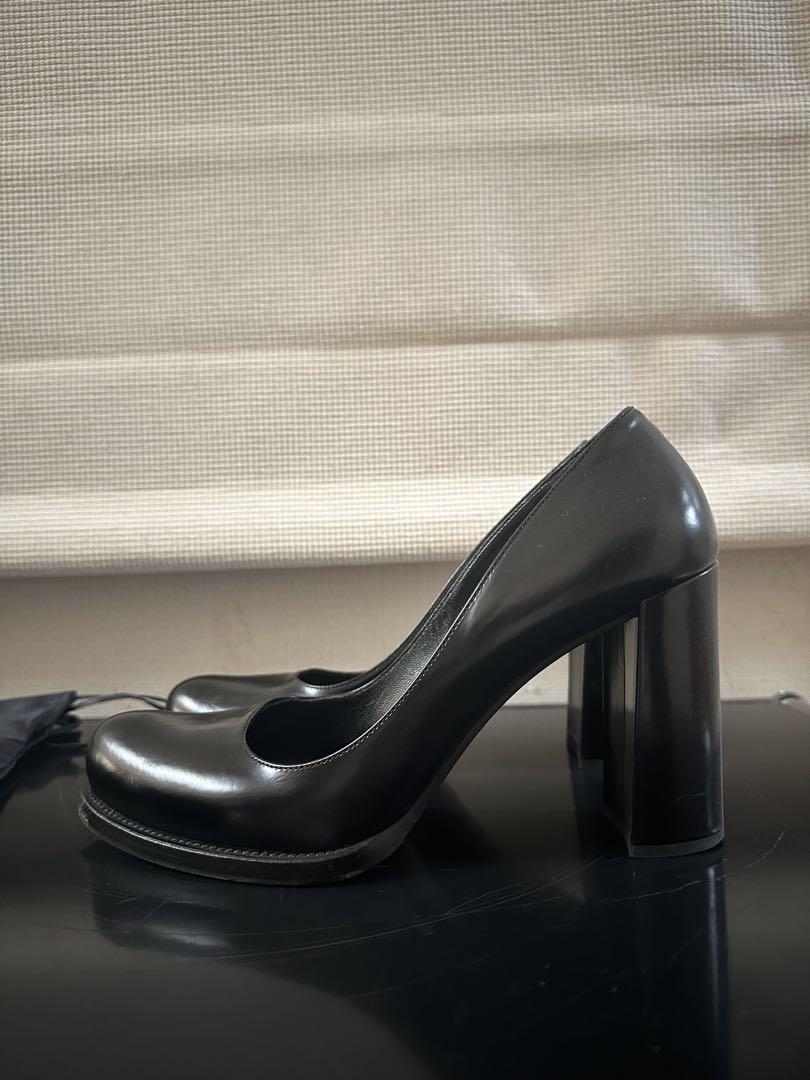 Prada ブラックレザー パンプス 38