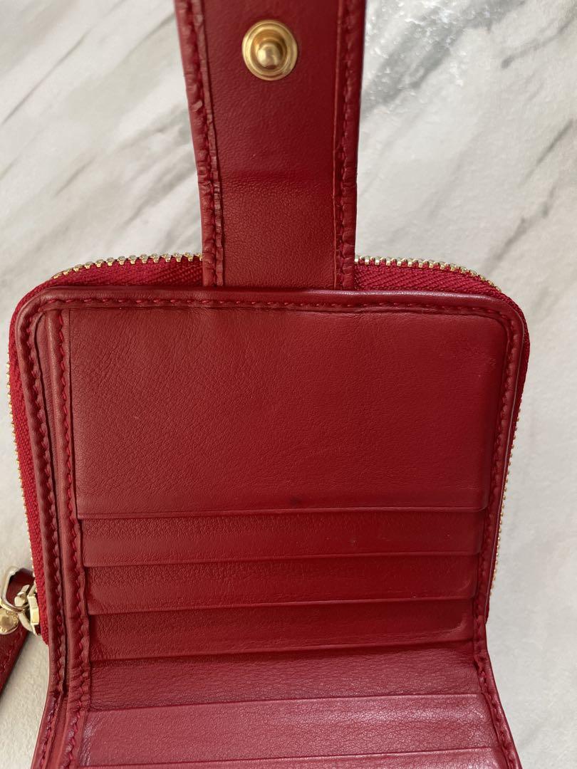GUCCI 赤 レザー 二つ折り財布ベストセラー 商品