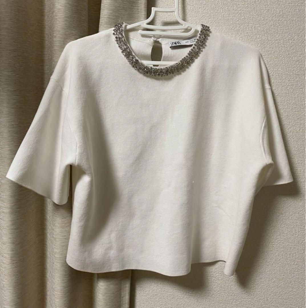 ZARA☆ラインストーンネック プレーンニット トップス - メルカリ