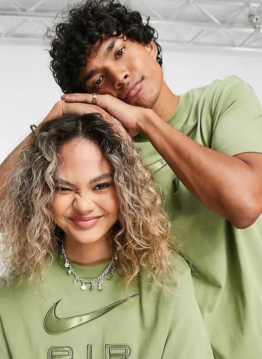 NIKE☆Nike Air ボーイフレンド T シャツ ユニセックス 新品 NIKE Nike Air ボーイフレンド T シャツ ユニセックス S
