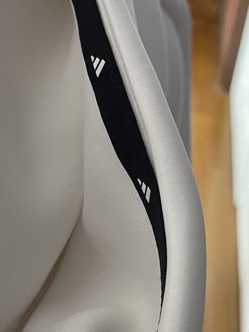 zukaさま専用でございます★adidasセットアップ、フード付き、ホワイト★