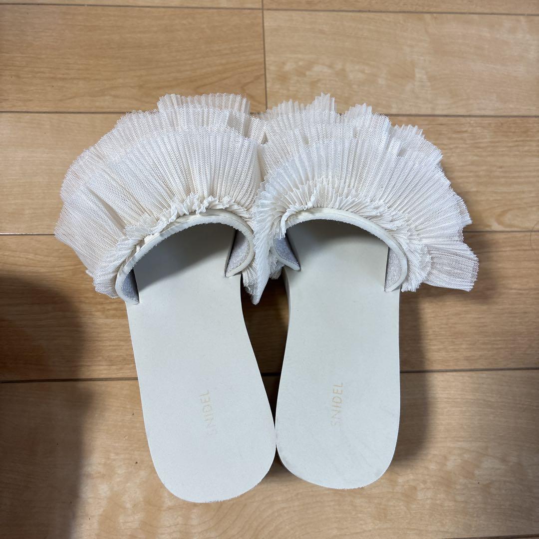 【期間限定】SNIDEL フリルビーチサンダル