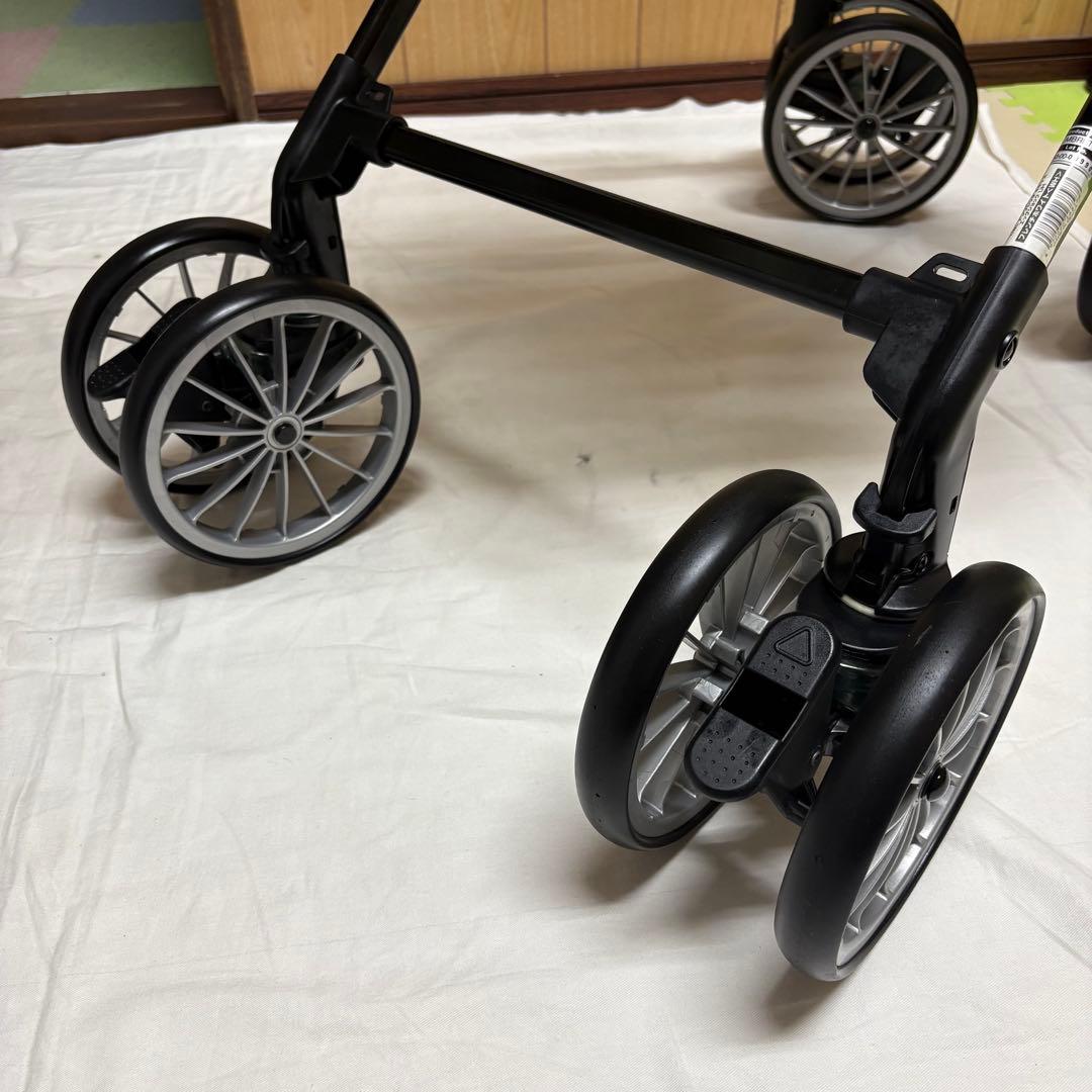 コンビ アンブレッタ 4キャス エッグショック UH ベビーカー 超美品 大型幌 コンビ アンブレッタ 4キャス エッグショック UH ベビーカー 超美品 大型幌