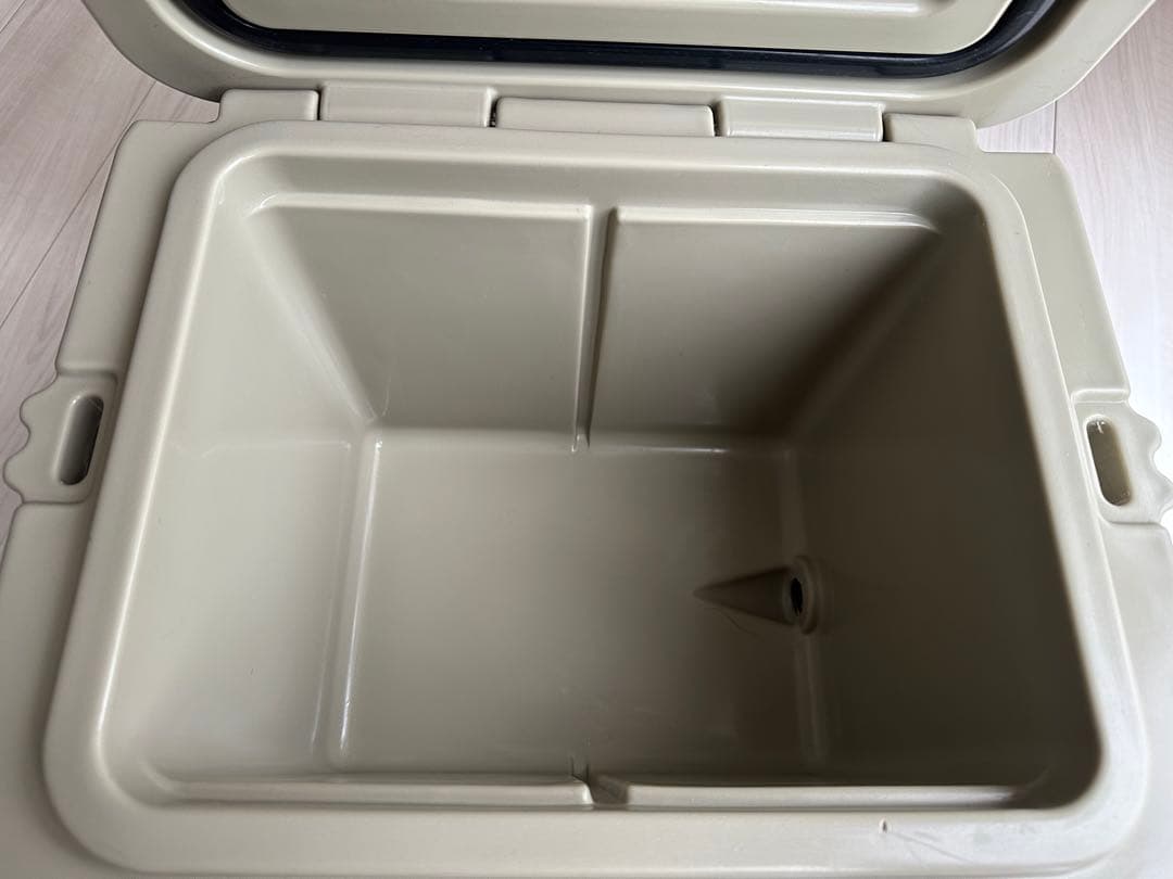 アンプラグドキャンプ ハードクーラーボックス15QT 