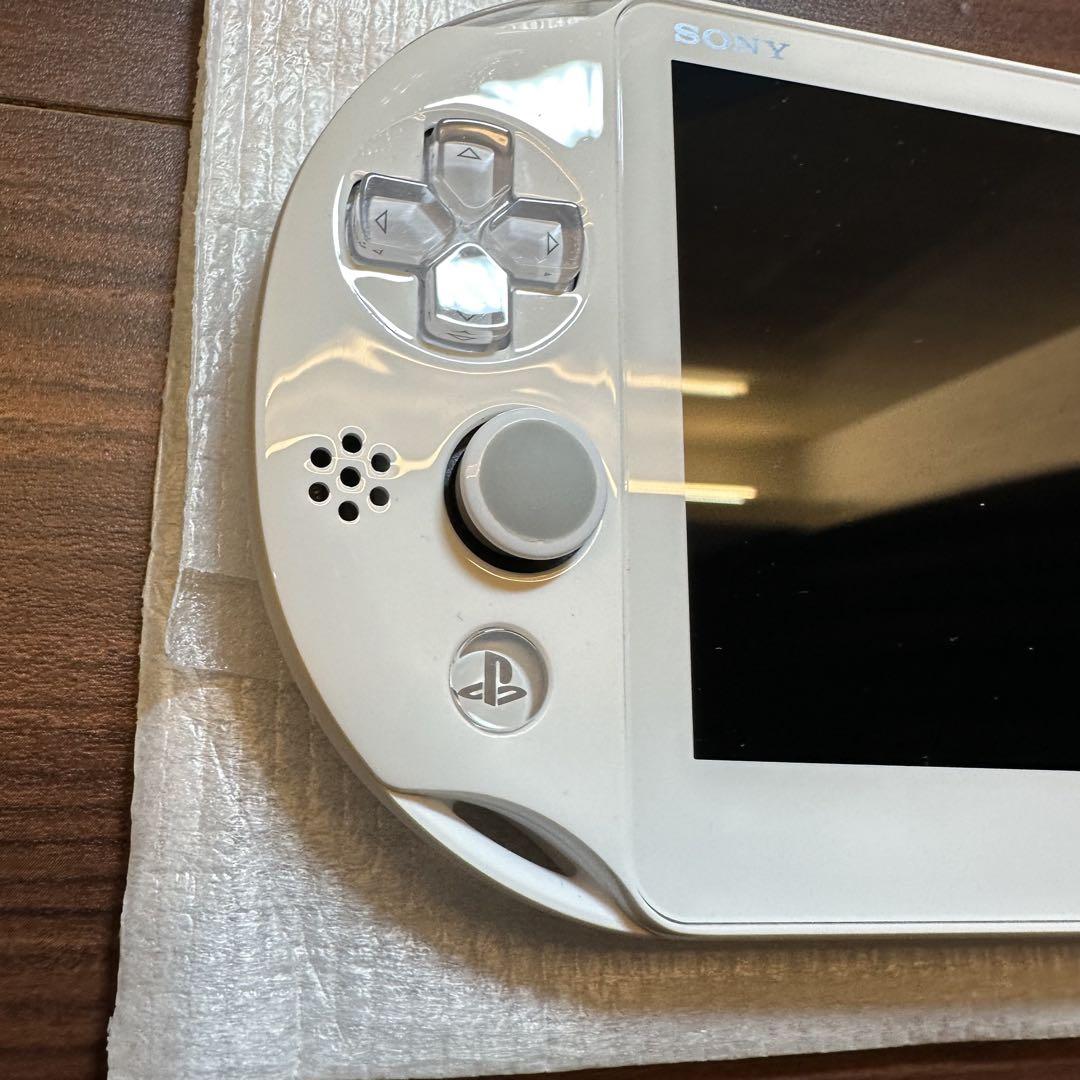 PSVITA 2000