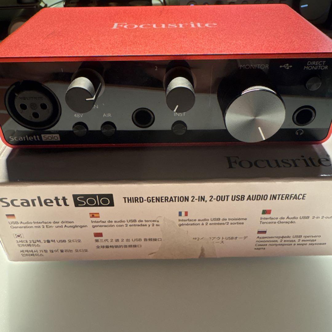 Focusrite Scarlett Solo USBオーディオインターフェース