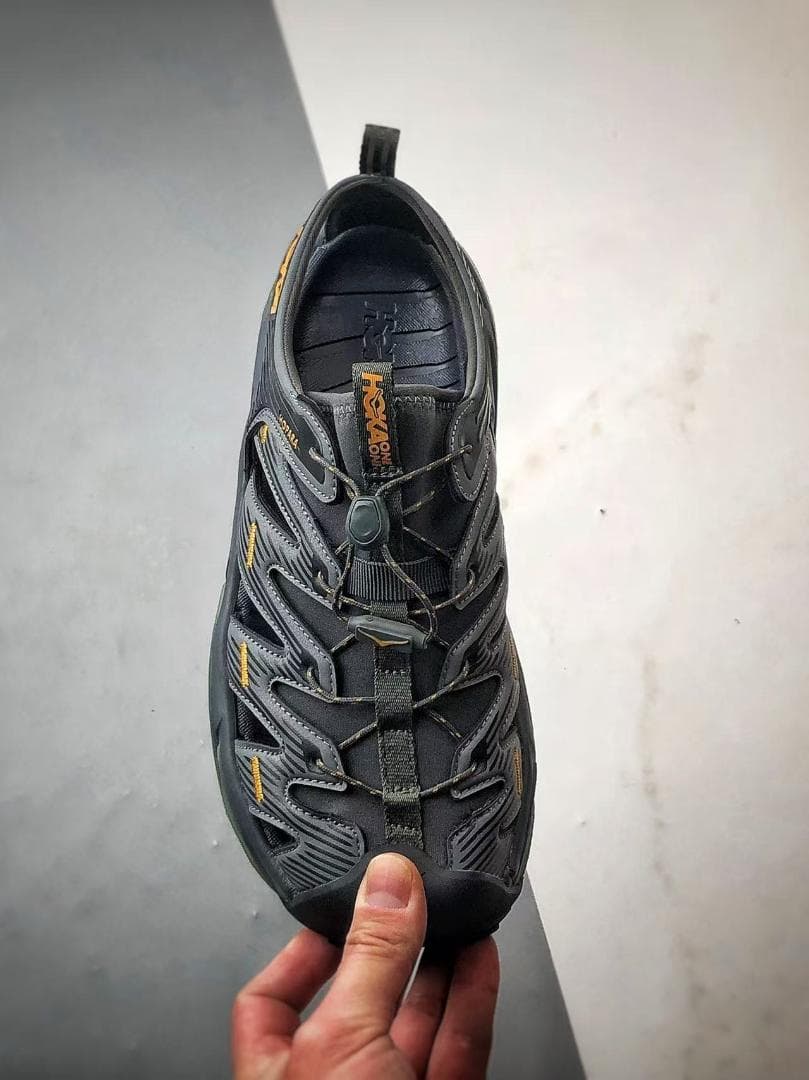 BOTTEGA VENETA サンダル プラット 黒 40 大人モードなボッテガ BOTTEGA VENETA サンダル プラット 黒 40 大人モードなボッテガ