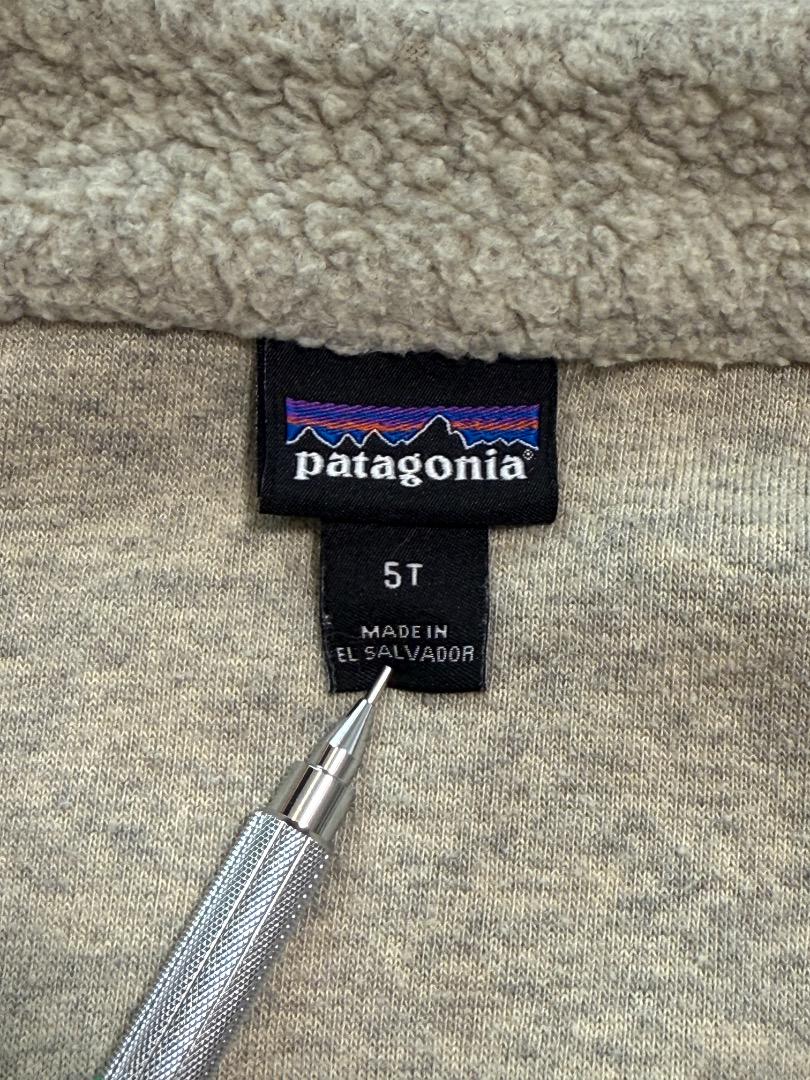 最終価格　patagonia フリースジャケット クリーム色 Patagonia フリースジャケット クリーム色 5T 110cm - メルカリ