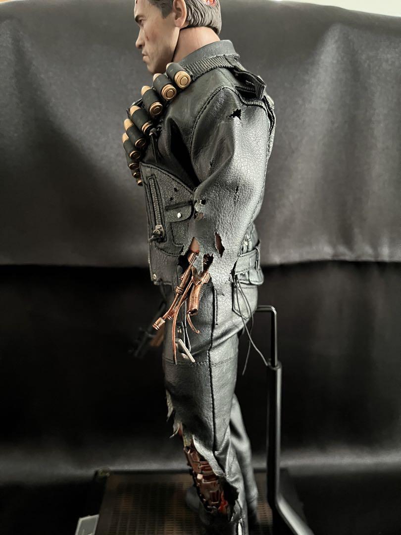 パルサー　ホットトイズ T-800 バトルダメージバージョン 美品