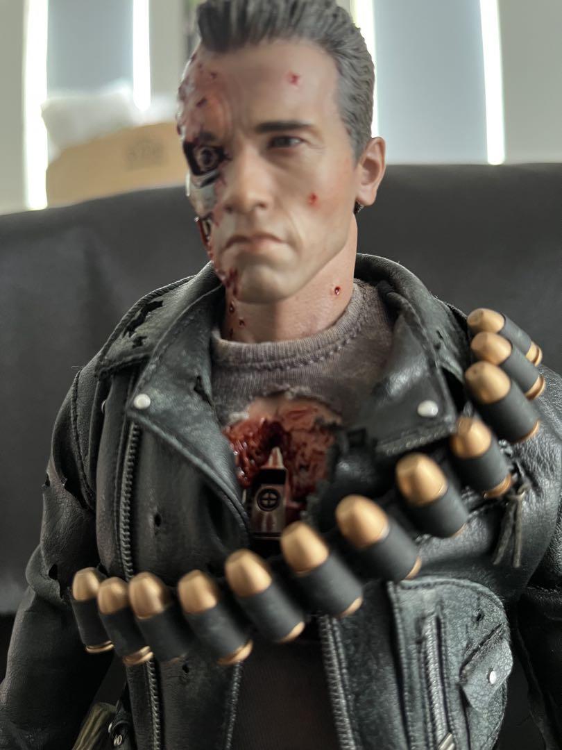 パルサー　ホットトイズ T-800 バトルダメージバージョン 美品
