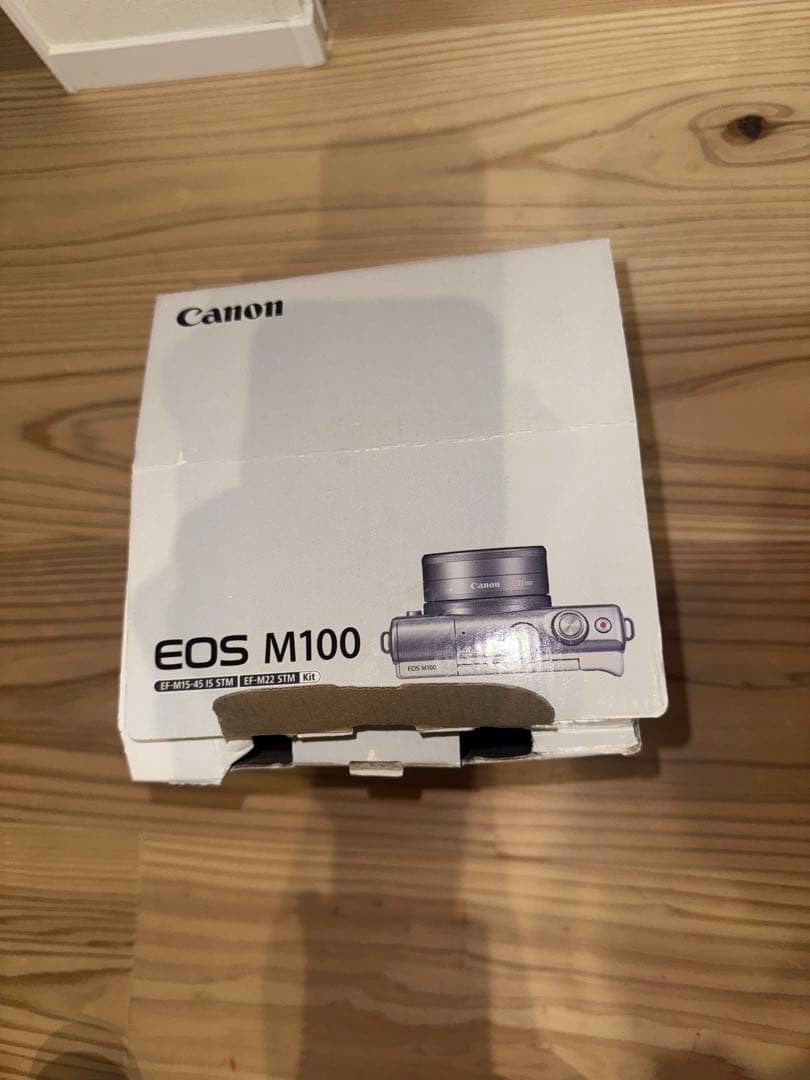 CANON EOS M100 ダブルレンズキット CANON EOS M100 ダブルレンズキット