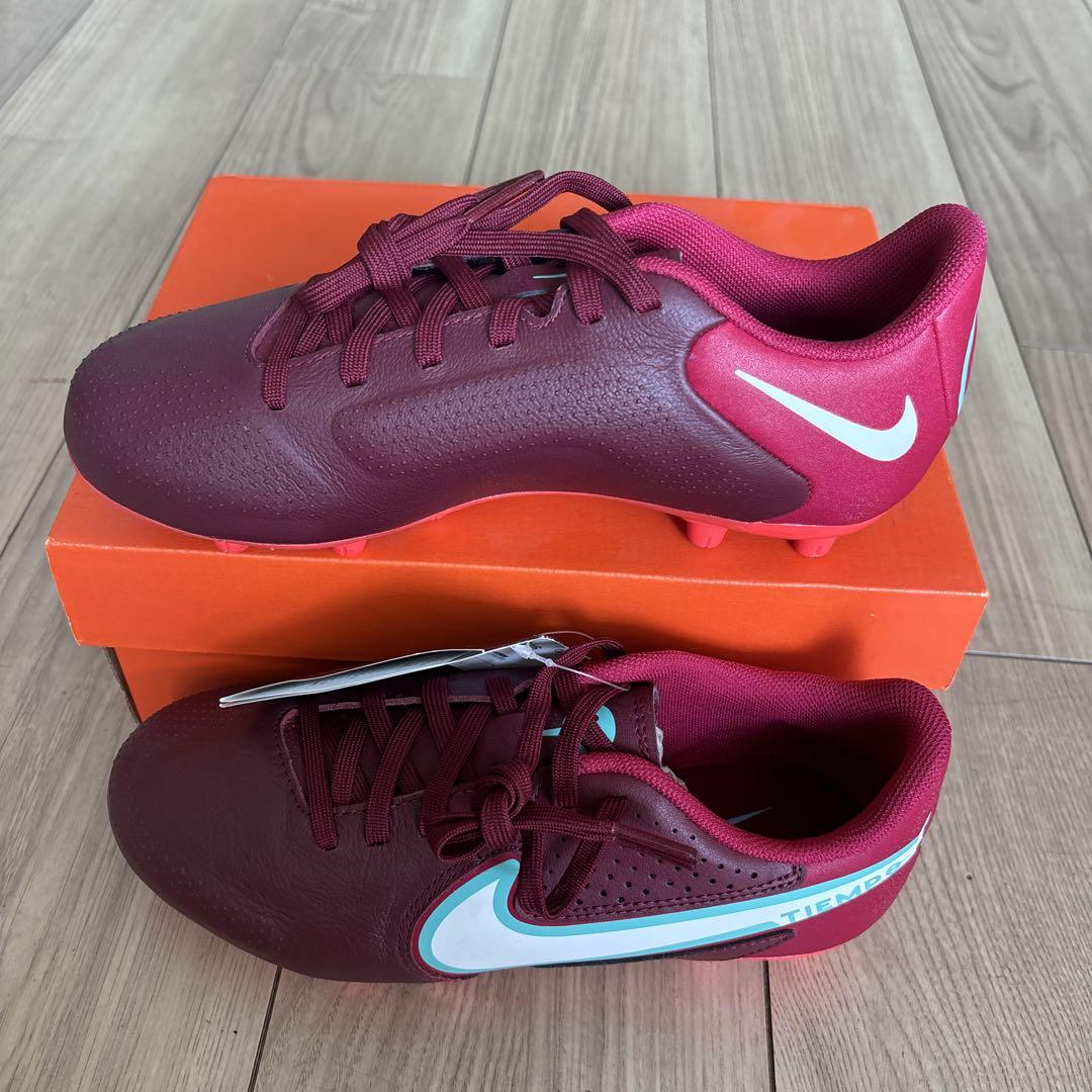 【タグ付き未使用品】Nike サッカースパイク＋トレシュー　2足セット