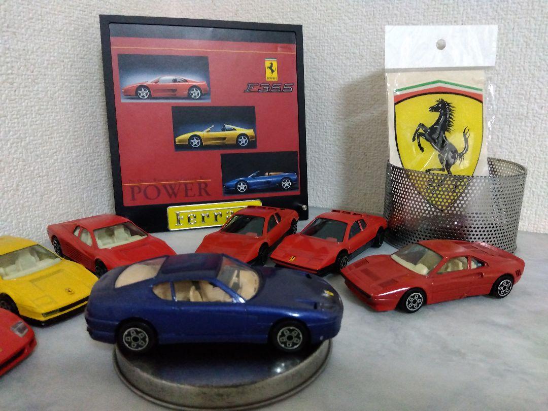 Burago 1/43Ferrari ミニカーセット 7台 ディスプレイ付き