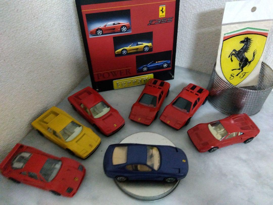 Burago 1/43Ferrari ミニカーセット 7台 ディスプレイ付き