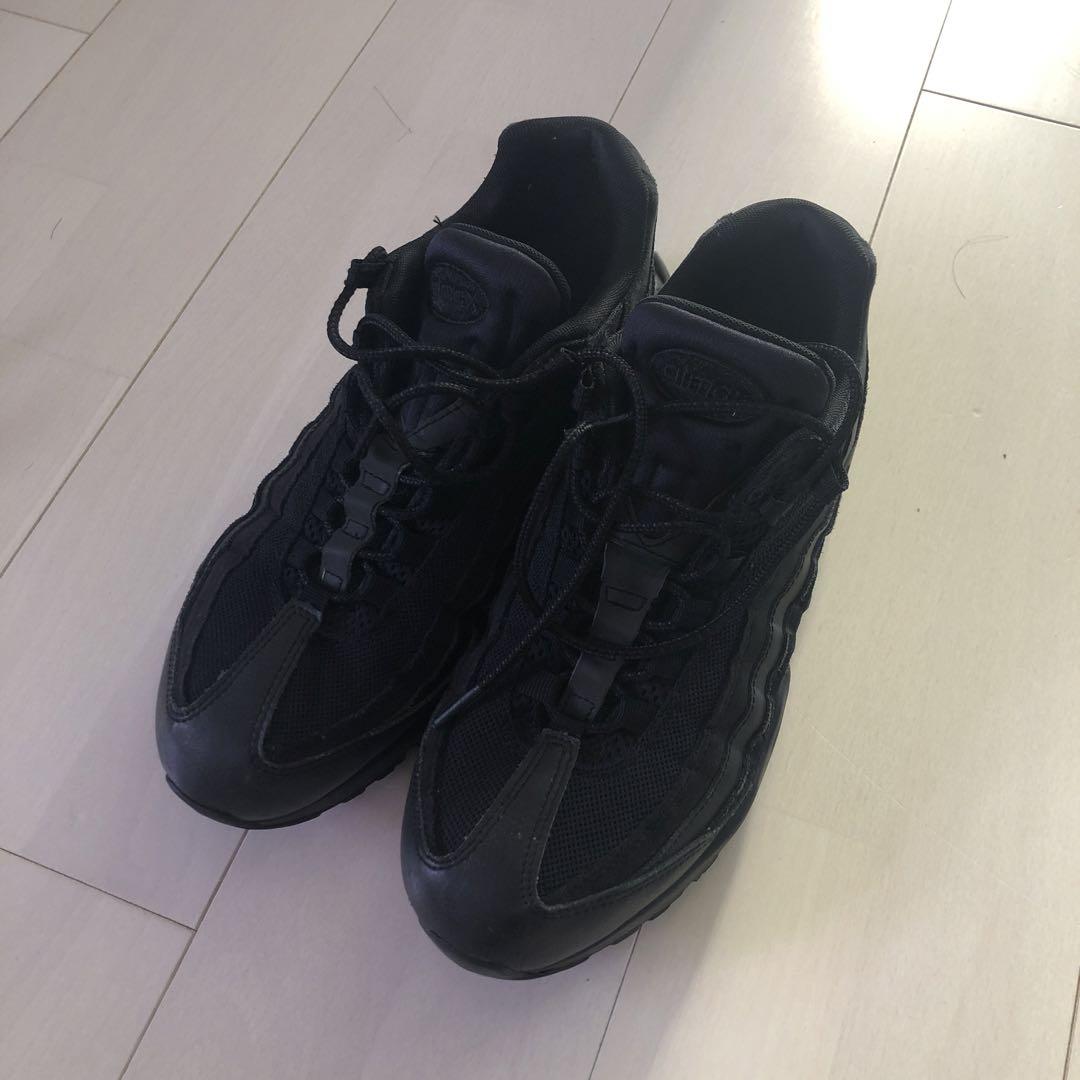 NIKE AIR MAX 95 TRIPLE BLACK ナイキ　エアマックス