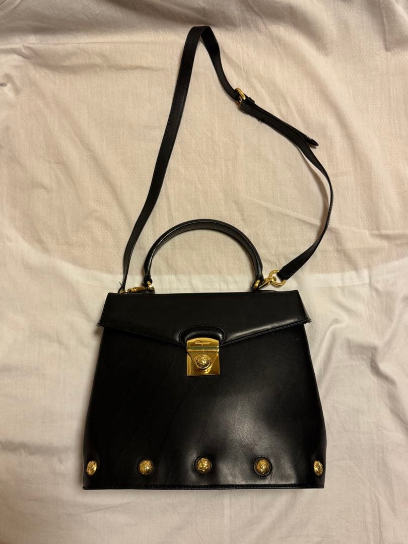 Salvatore Ferragamoレザー ハンドバッグ 黒 ゴールド金具