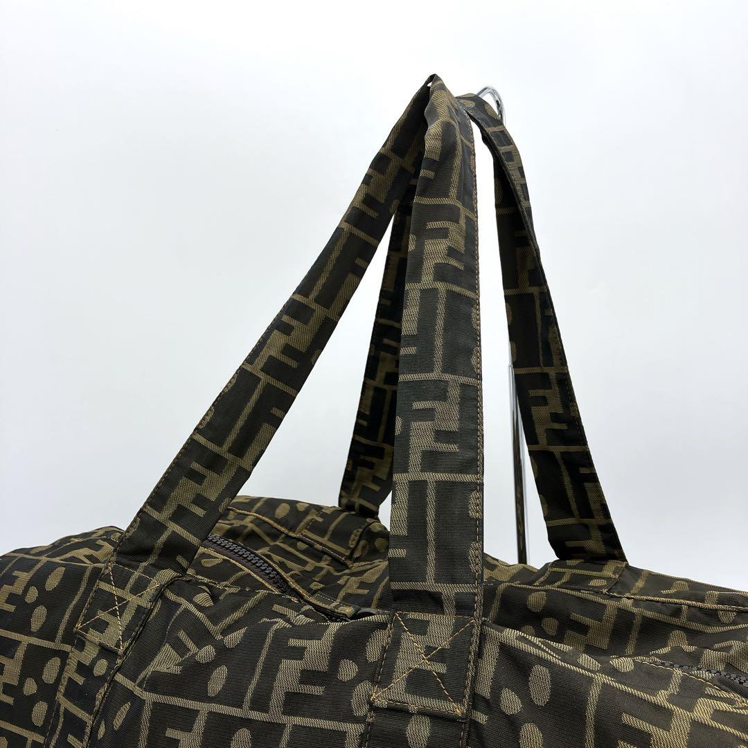 希少スカル柄【FENDI】ボストンバッグ　ズッカ柄　ナイロン　肩かけ 希少スカル柄【FENDI】ボストンバッグ ズッカ柄 ナイロン 肩かけ