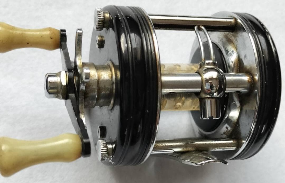 アブ　5000C　中古 ABU ☆アブガルシア アンバサダーAmbassadeur 5000C ベイトリール