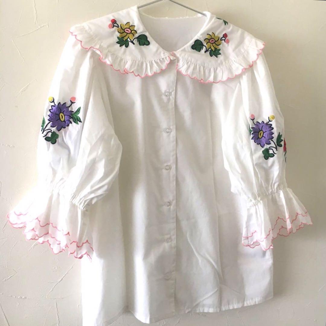 ◯ chaccott 花刺繍のフリルブラウス◯Mサイズ　チャコット　フォークロア