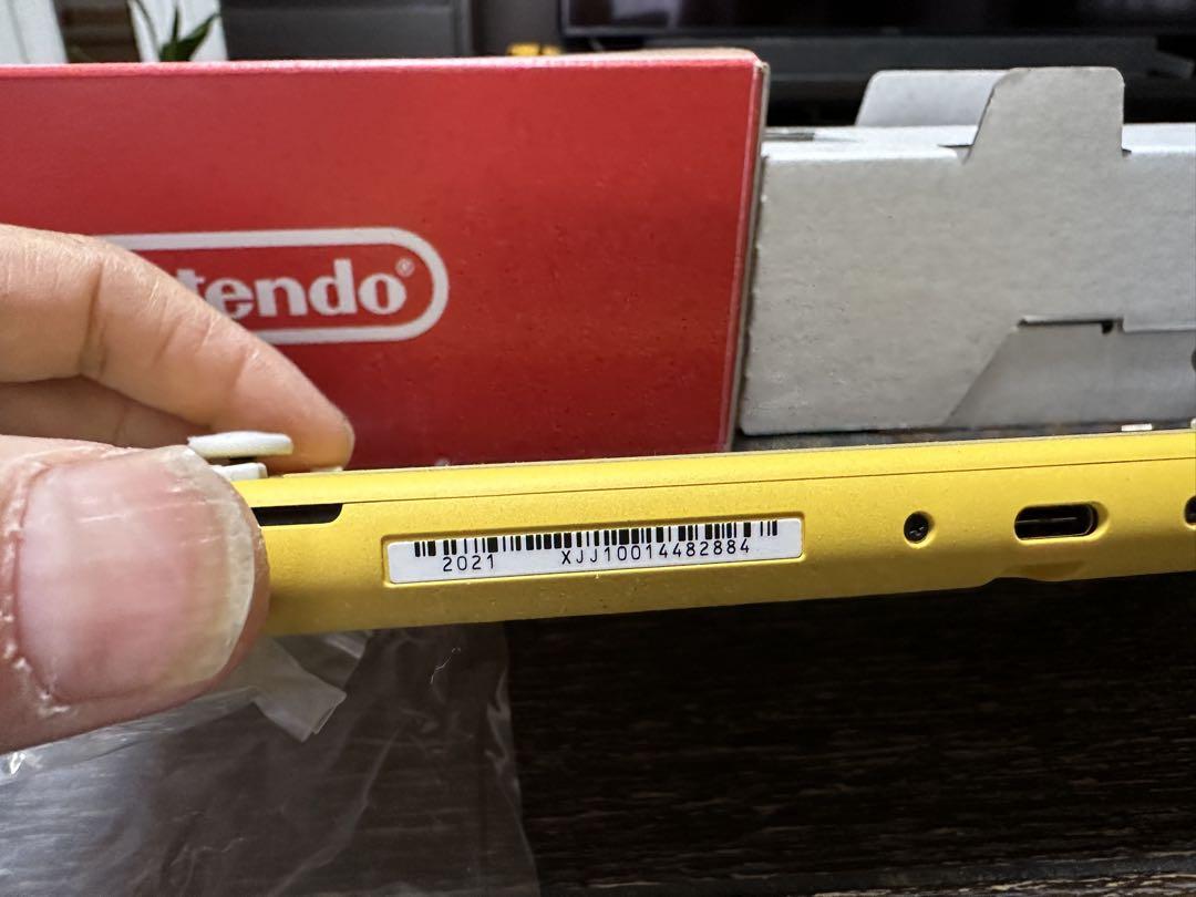 Nintendo Switch Lite ニンテンドースイッチライト イエロー