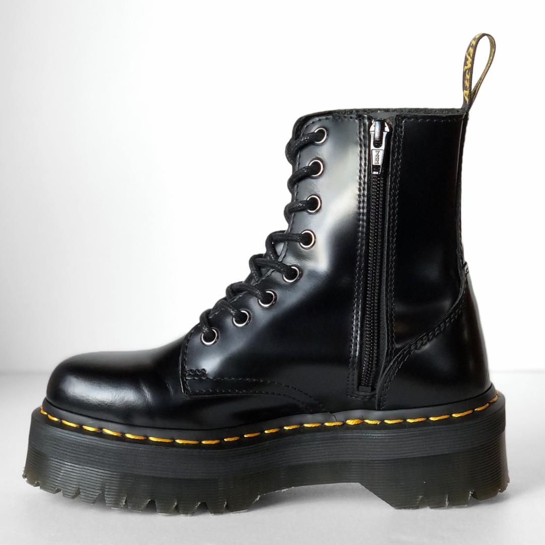 ● Dr.Martens