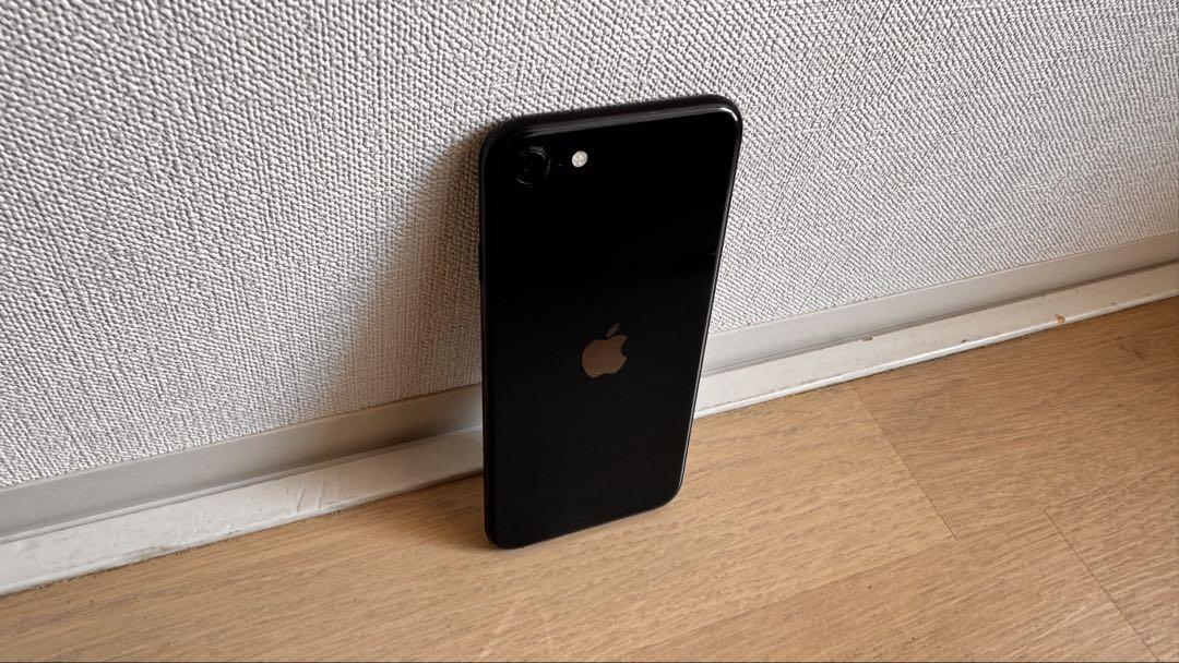 Amazon | 【整備済み品】 Apple iPhone SE（第2世代） 256GB
