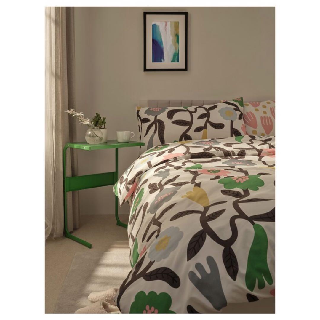 IKEA　廃盤カラー　BRUKSVARA サイドテーブル