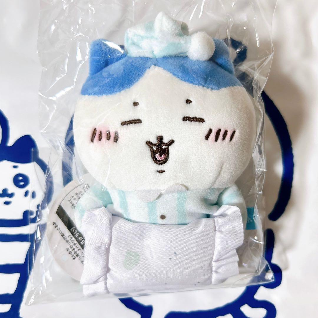 ちいかわ デスクトップから見守るひっかけぬいぐるみ ねむいよハチワレ
