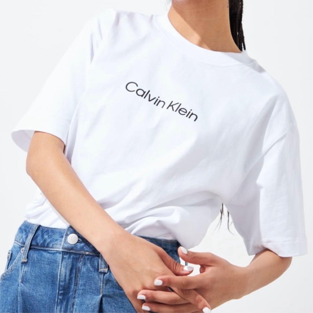 カルバンクライン　ボクシーTシャツ