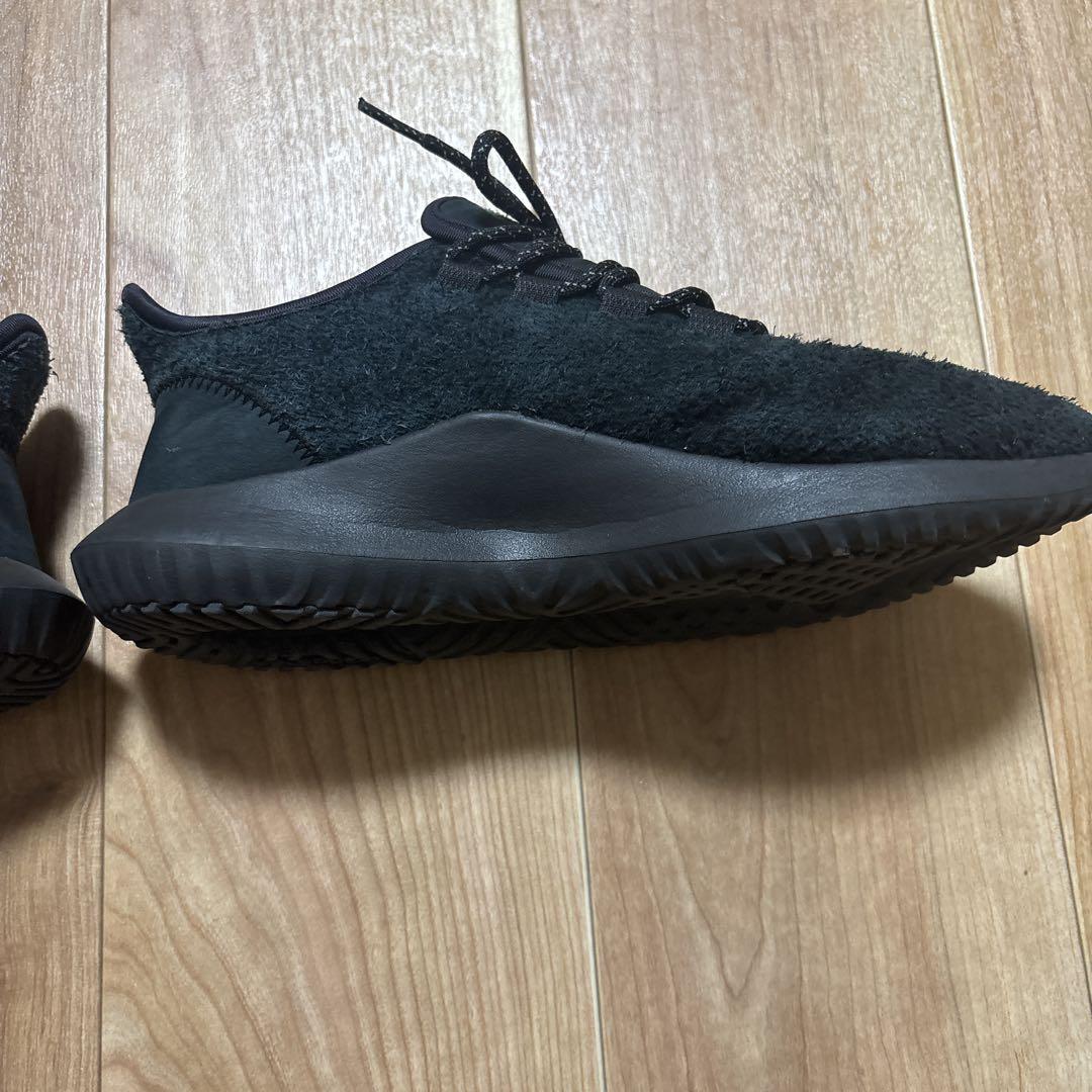 adidasブラック スエード ニット スニーカー