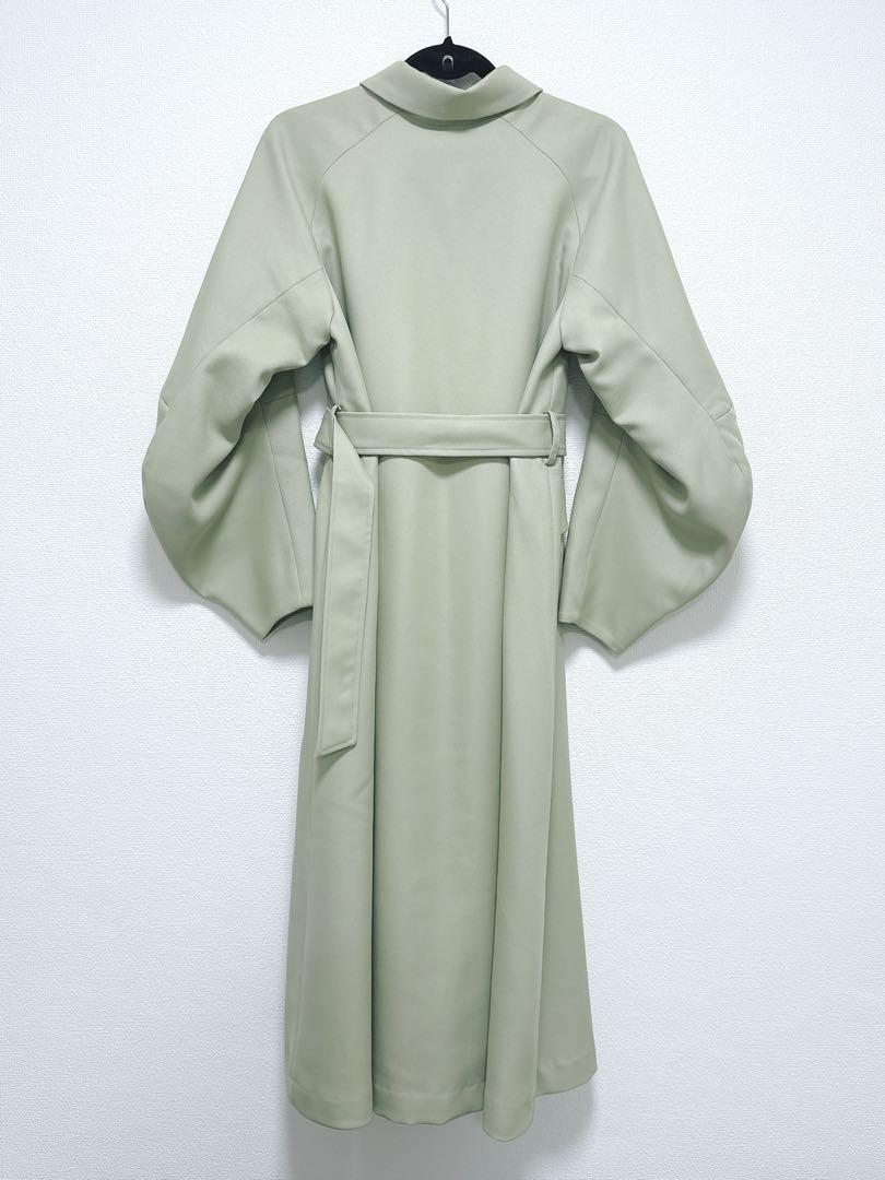 SLEEVE COAT