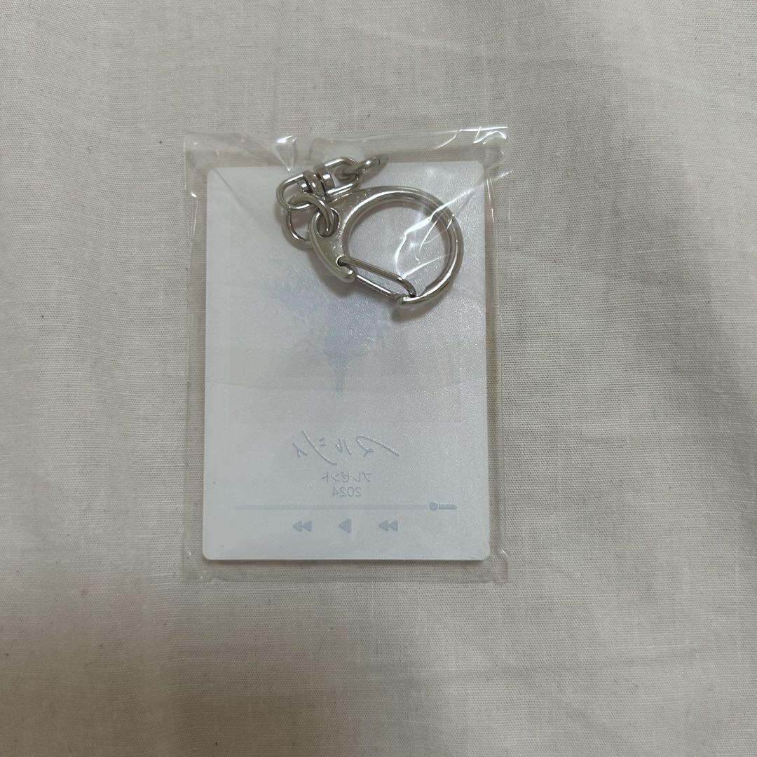 126.マルシィ ジャケットデザイン アクリルキーホルダー