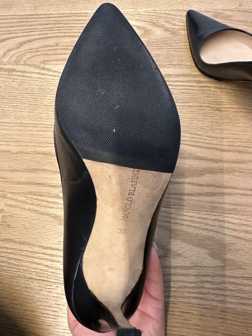 わんこです　MANOLO BLAHNIK ブラックハイヒール