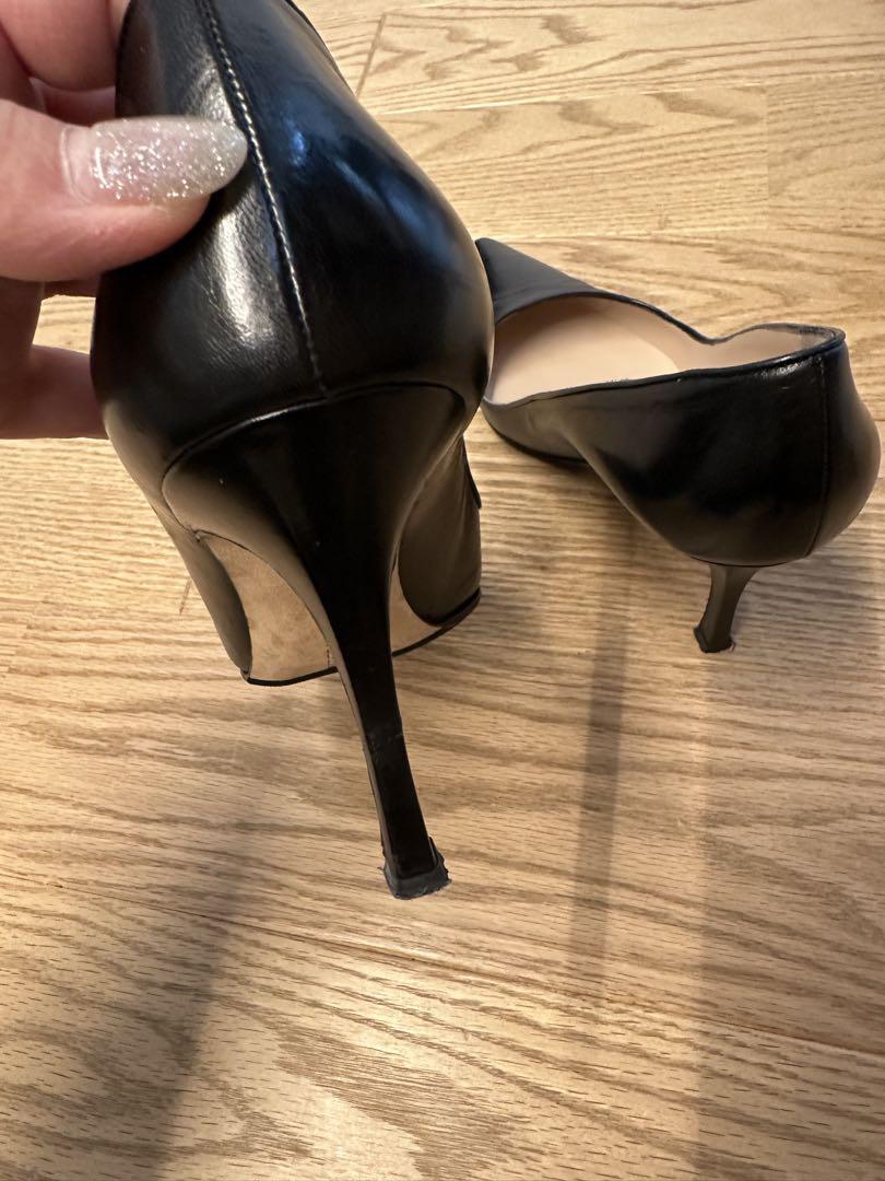 わんこです　MANOLO BLAHNIK ブラックハイヒール