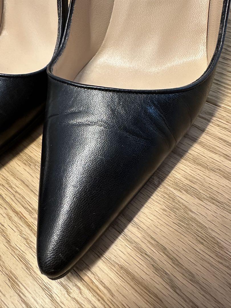 わんこです　MANOLO BLAHNIK ブラックハイヒール