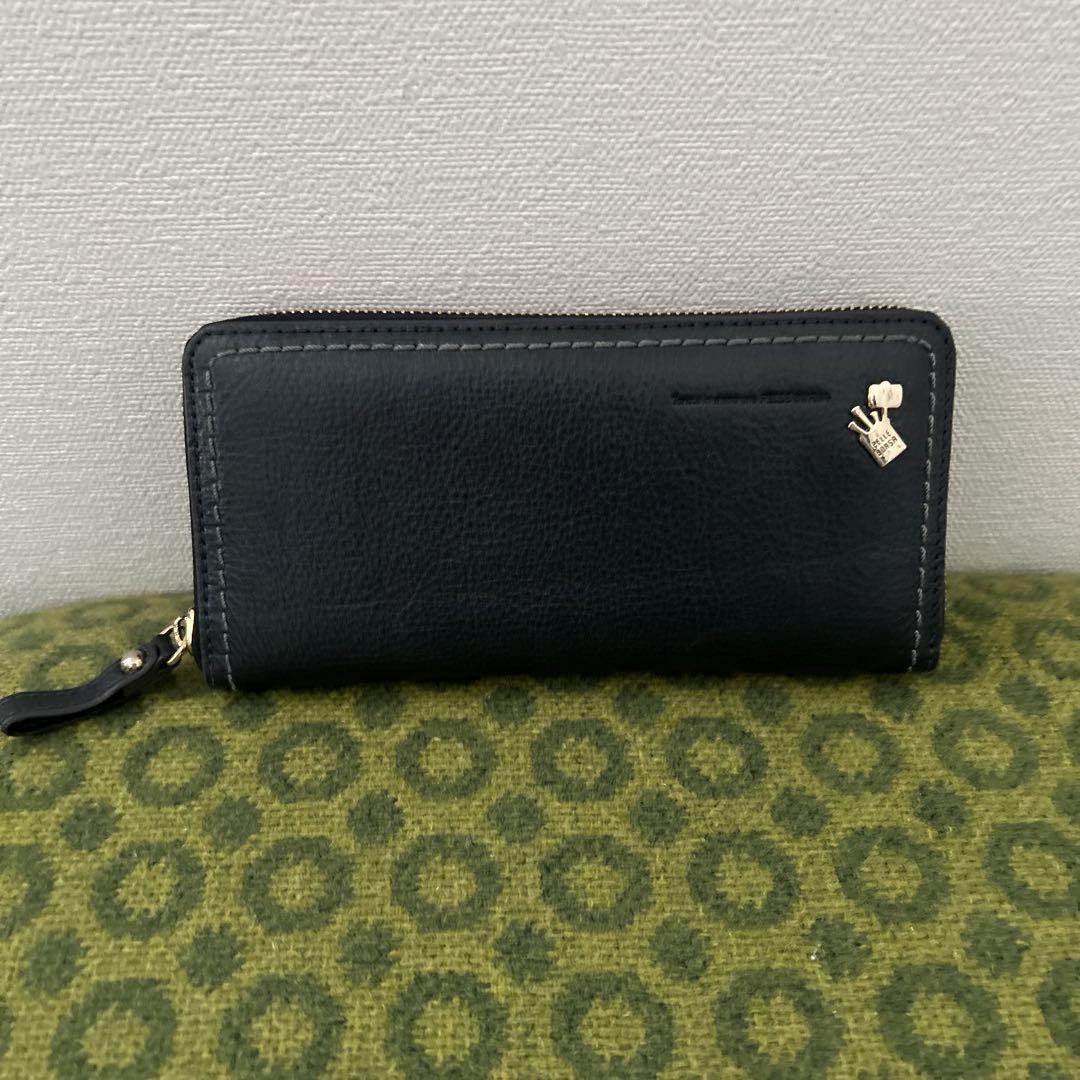 PELLE BORSA（ペレボルサ） 収納たっぷり長財布