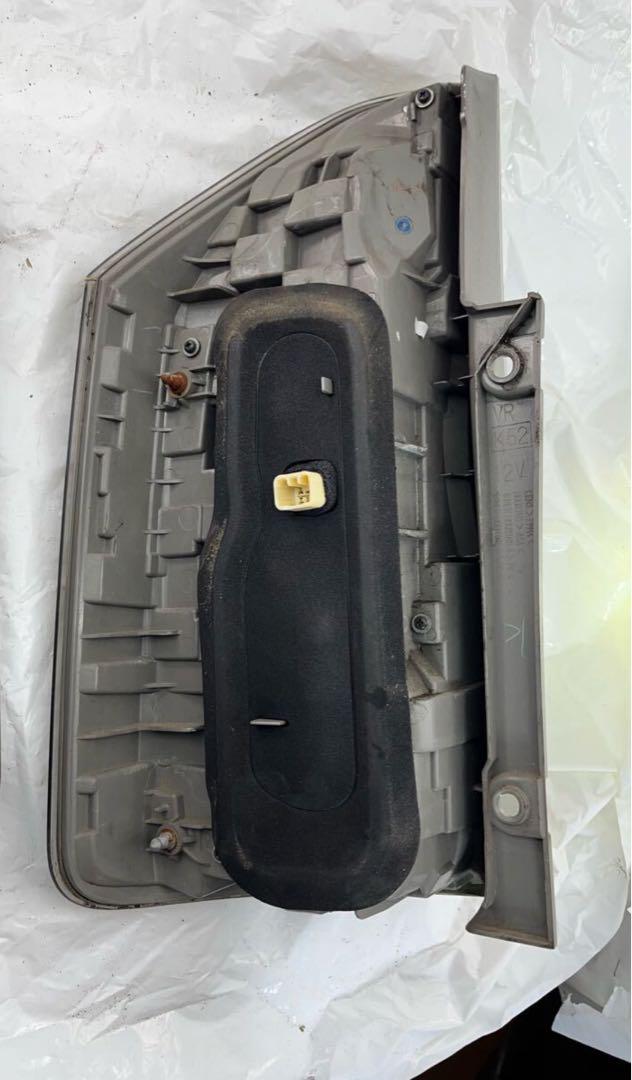 即発送 トヨタ純正 ZRR70W ZRR75W ヴォクシー 後期 LED テール