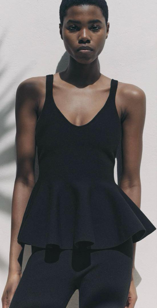 ZARA フリルニットトップス S