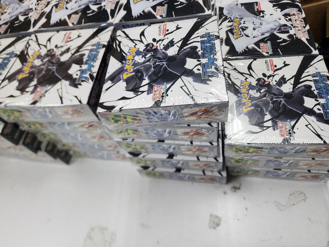 ホワイトフレア ブラックボルト各合計34 BOX ホワイトフレア ブラックボルト各合計34 BOX - メルカリ