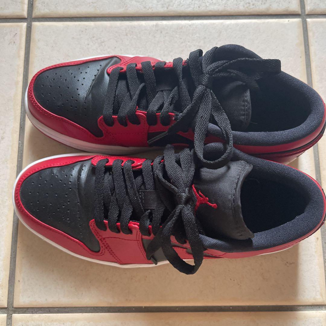 NIKE aj1