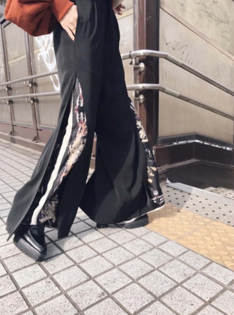 【AMERI】レイヤード　センタープレス　スカーフ柄　サイドスリット　パンツ