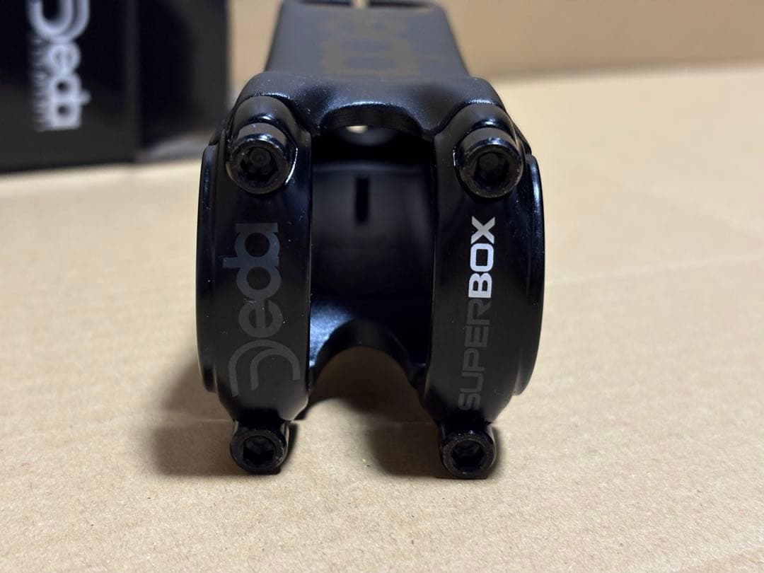 Deda SUPERBOX ステム ブラック 取り付けパーツ付き Deda SUPERBOX ステム ブラック 取り付けパーツ付き