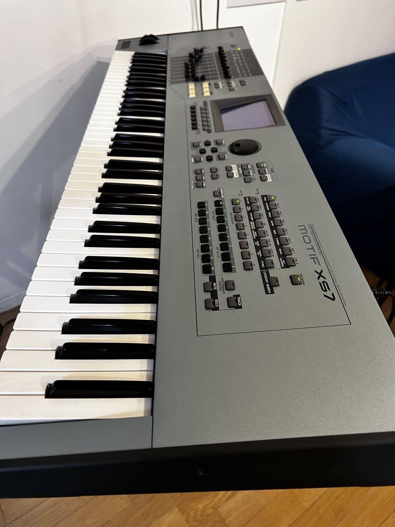 <送料込み>Yamaha MOTIF XS7 シンセサイザー 76鍵