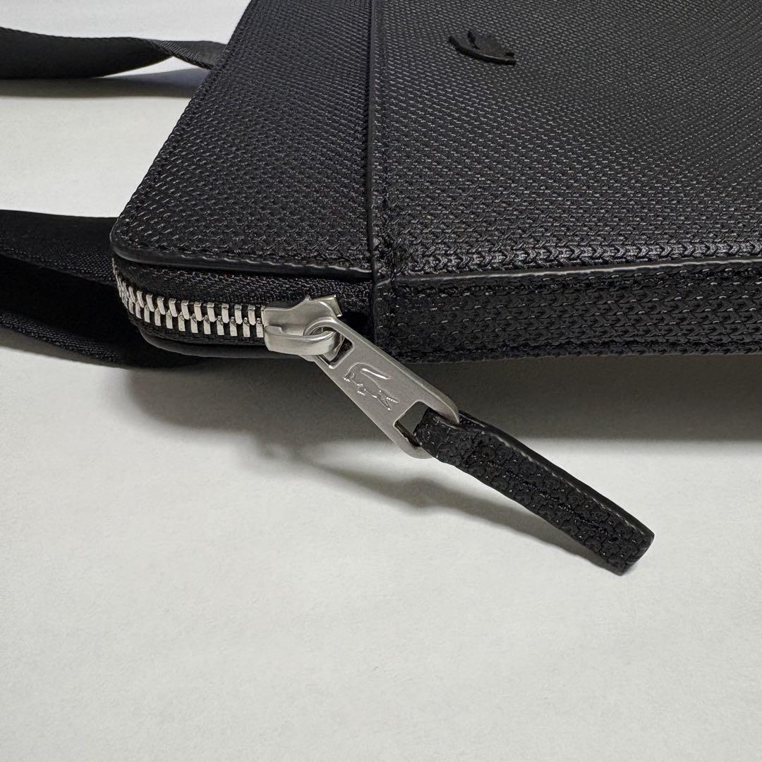 LACOSTE シャンタコ マットピケレザーフラットジップバッグ 【未使用品】