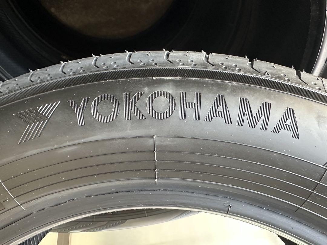 YOKOHAMA ADVAN 18インチタイヤ 4本セット　アルファード新車外し