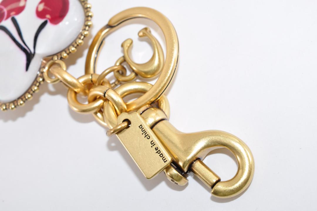 未使用 COACH コーチ チェリー ハート チャーム キーホルダー レディース