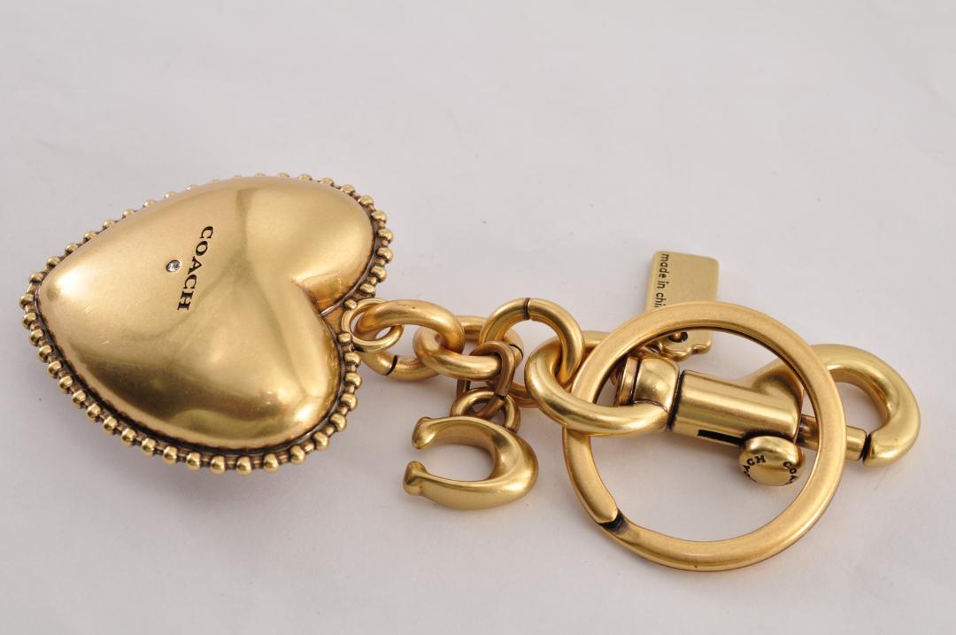 未使用 COACH コーチ チェリー ハート チャーム キーホルダー レディース